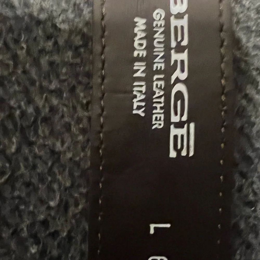 Banana Republic Genuine Leather Black Belt & Berge Croc embossed GL Brown Belt - Picture 4 of 6